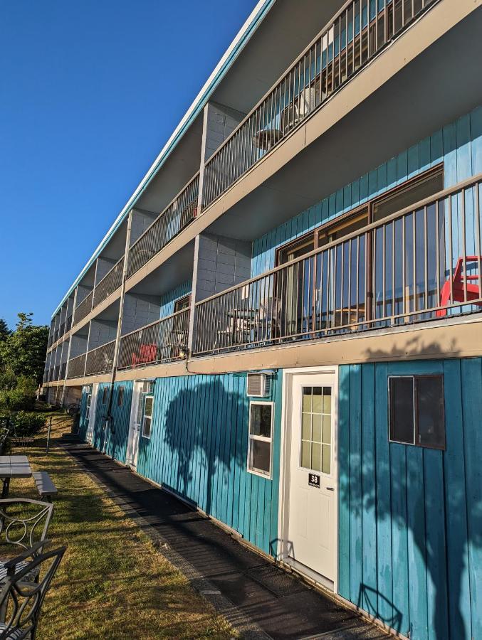 קמפבל ריבר Above Tide Motel מראה חיצוני תמונה