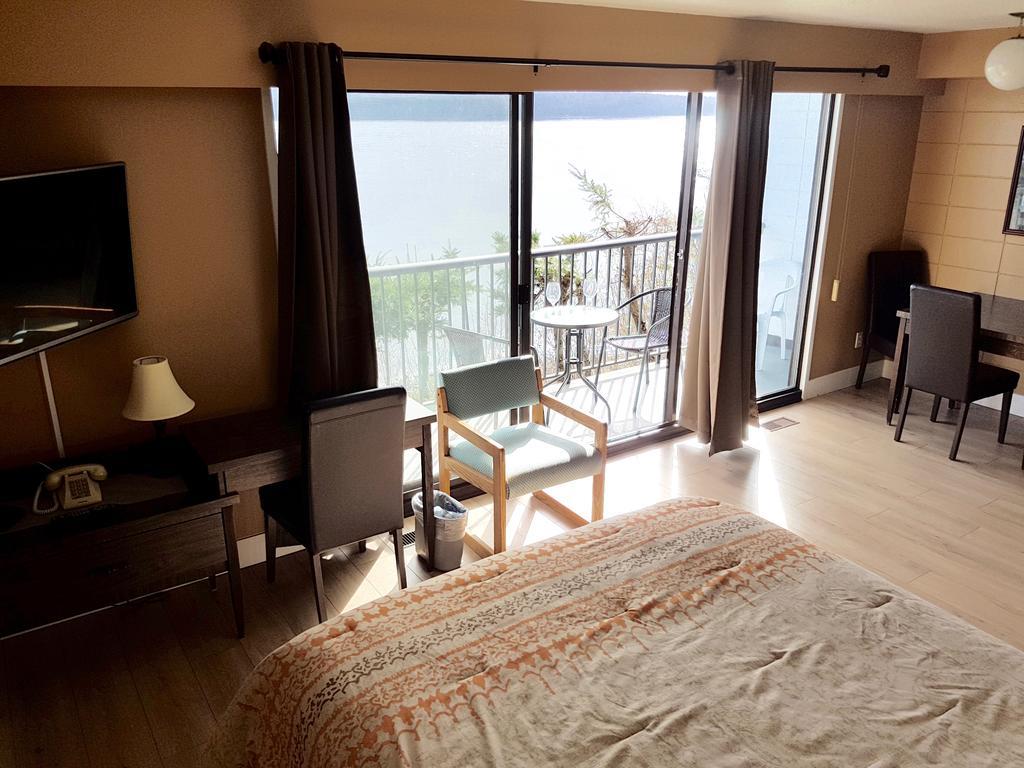 קמפבל ריבר Above Tide Motel מראה חיצוני תמונה